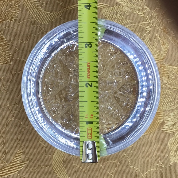 Crystal France clear glass domed Snowflake paperweight art glass preowned. - Picture 4 of 7